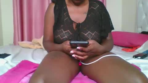 pretty online show from January 18, 10:28 pm