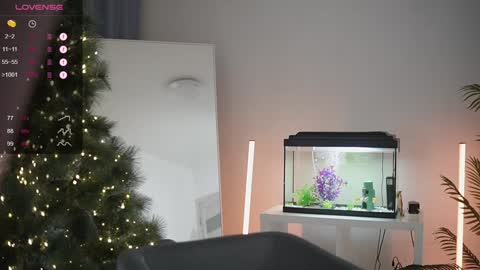 Snapshot of mel_collins chatting on December 10, 5:22 pm MELANIE  PVT ONLY 60TK PER MIN online show from December 10, 5:22 pm