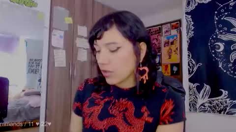 Snapshot of mel_dahlia chatting on October 12, 4:53 pm Melissa  -  -  Please help me to reach 100 thumbs up online show from October 12, 4:53 pm