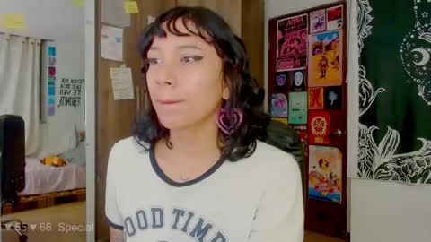 Snapshot of mel_dahlia chatting on October 20, 2:25 am Melissa  -  -  Please help me to reach 100 thumbs up online show from October 20, 2:25 am