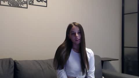 meladams online show from September 28, 10:15 pm