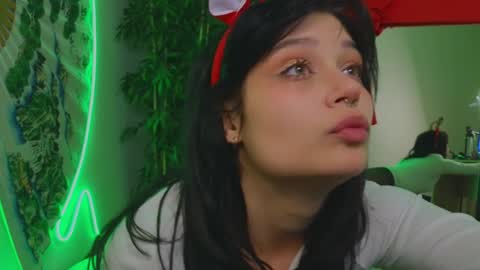 mel online show from December 25, 12:05 am