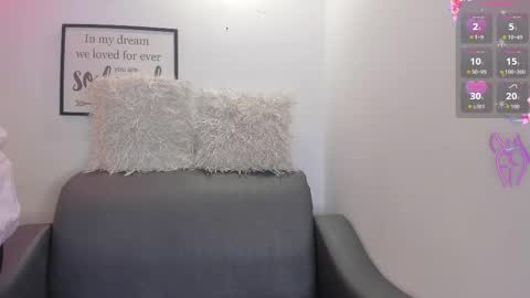 melan_owen online show from September 25, 10:58 am