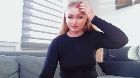 Melania online show from February 22, 2:07 pm