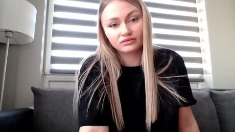 Melania online show from January 13, 1:28 pm