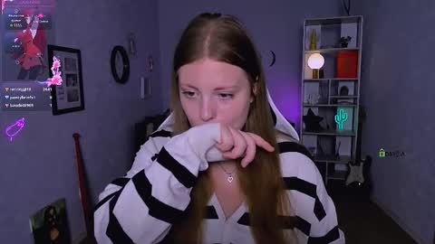 melani_bumm online show from September 21, 12:04 pm