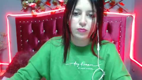 Snapshot of melani_cute01 chatting on February 5, 1:37 am melani_cute01 online show from February 5, 1:37 am