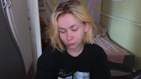 Mila online show from April 21, 7:48 am