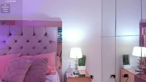 Melanie online show from September 11, 11:43 am