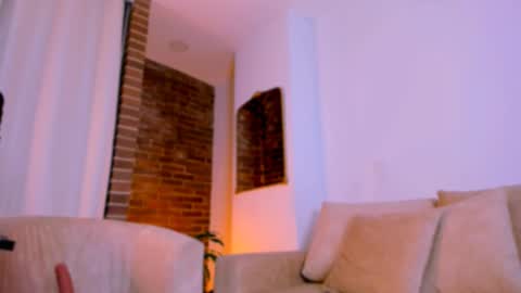 Snapshot of melanie_diaz chatting on March 8, 2:43 am melanie_diaz online show from March 8, 2:43 am