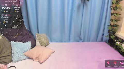 Snapshot of melanie_grant chatting on October 22, 9:25 am Melanie online show from October 22, 9:25 am