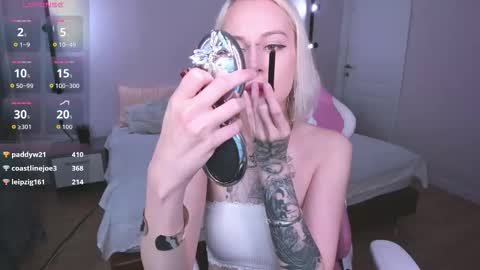 melanie_mason online show from September 14, 2:31 am