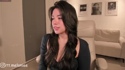 Melanie online show from May 26, 2:33 am