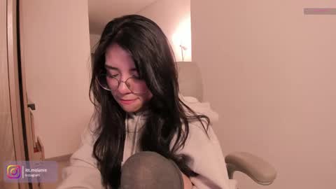 Melanie online show from October 18, 1:19 am