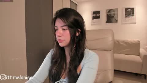 Melanie online show from May 30, 2:20 am