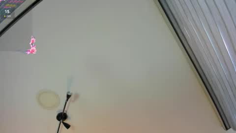 Melanie roux  online show from February 23, 7:35 pm