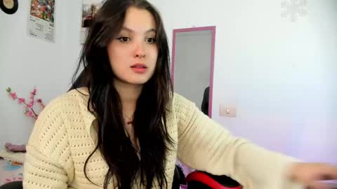 mel  online show from April 13, 6:41 pm