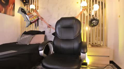 Melanie  online show from October 26, 11:27 am