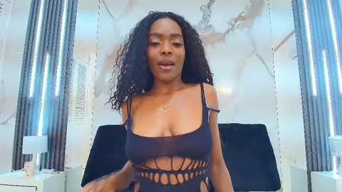 Melanie online show from November 29, 1:59 pm