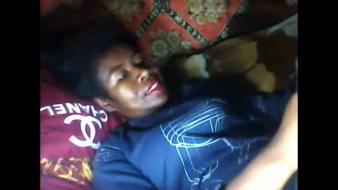 Snapshot of melanih chatting on October 24, 5:25 am melanih online show from October 24, 5:25 am