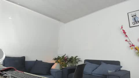 Snapshot of melaniie_roussel chatting on September 22, 11:58 pm melaniie_roussel online show from September 22, 11:58 pm