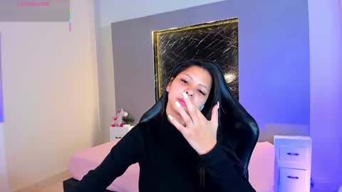 Snapshot of melanimorgan chatting on February 20, 3:45 am Melani dont forget to follow me and like online show from February 20, 3:45 am