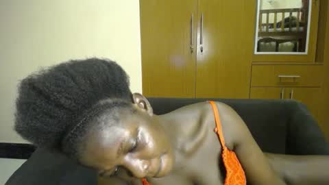 Snapshot of melanin_bae chatting on October 6, 2:28 am Baby online show from October 6, 2:28 am