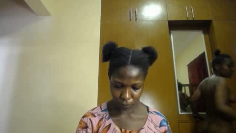 Snapshot of melanin_bae chatting on October 31, 11:36 am Baby online show from October 31, 11:36 am