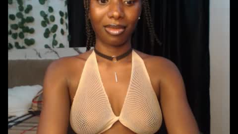 Snapshot of melanine_floral chatting on October 15, 6:32 pm Praiz online show from October 15, 6:32 pm