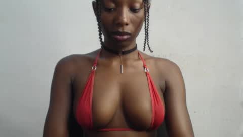 Snapshot of melanine_floral chatting on October 20, 8:39 am Praiz online show from October 20, 8:39 am