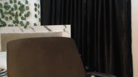 Snapshot of melanine_floral chatting on October 14, 4:31 pm Praiz online show from October 14, 4:31 pm