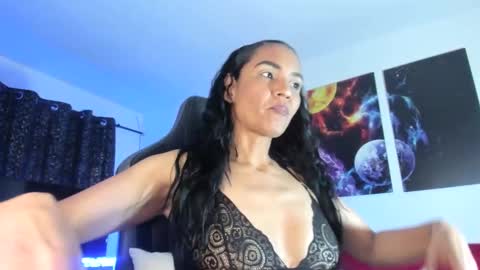 melannia_hills online show from February 22, 7:56 am