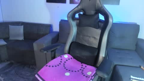 melannia_hills online show from January 20, 6:53 am