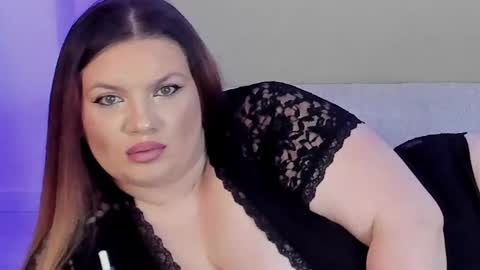 melanniebrown online show from September 24, 9:03 pm