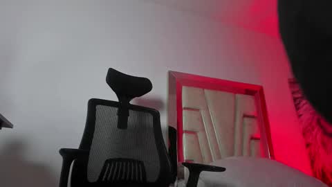 MelanyLuv online show from November 19, 10:54 pm