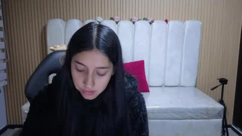 melanny_petite online show from April 16, 12:38 pm