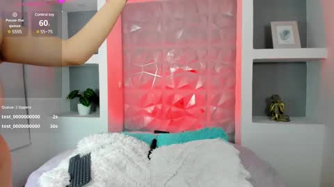 Snapshot of melany_heaven chatting on March 8, 7:02 am melany_heaven online show from March 8, 7:02 am