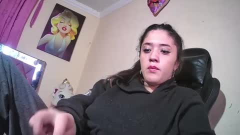 melany online show from April 30, 11:15 am