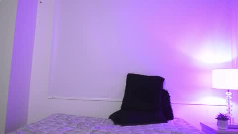 melany online show from March 5, 11:38 pm