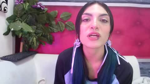 Snapshot of melhiza chatting on March 12, 1:51 pm melhiza online show from March 12, 1:51 pm