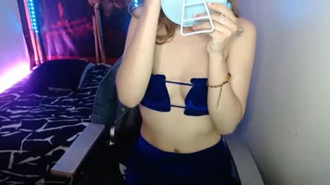 Snapshot of melhiza chatting on February 12, 3:06 pm melhiza online show from February 12, 3:06 pm