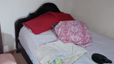 Snapshot of melihotxxx chatting on October 30, 3:35 pm melihotxxx online show from October 30, 3:35 pm