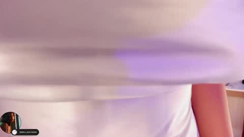 Snapshot of melina_ferrer1 chatting on September 22, 12:47 pm EI online show from September 22, 12:47 pm