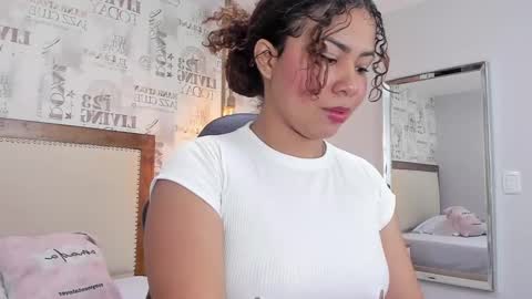 Snapshot of melinamartins chatting on January 27, 7:24 pm M E L I N A online show from January 27, 7:24 pm