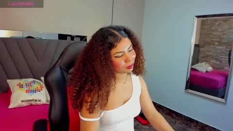 Snapshot of melinamartins chatting on February 5, 2:40 am M E L I N A online show from February 5, 2:40 am