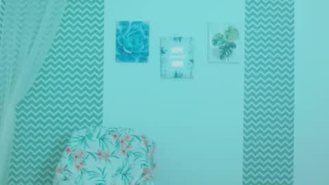 Snapshot of melisa528339 chatting on October 18, 12:46 am melisa528339 online show from October 18, 12:46 am