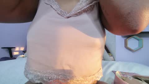 Snapshot of melisa_garcia chatting on January 14, 11:31 am Melissa online show from January 14, 11:31 am