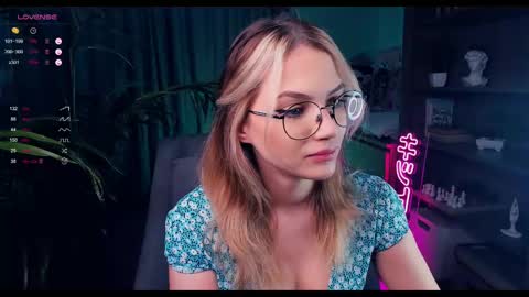 Snapshot of melisa_ginger chatting on March 6, 9:25 am Im Melisa 3 online show from March 6, 9:25 am
