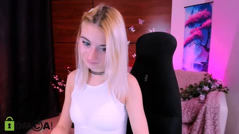 Snapshot of melisa_white1 chatting on January 5, 9:03 pm Melisa online show from January 5, 9:03 pm