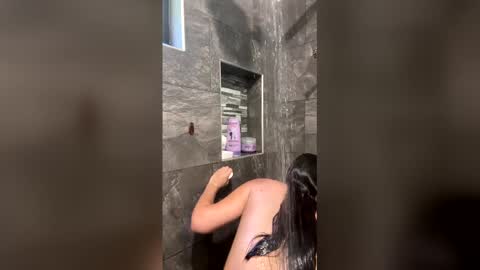 Melisa online show from February 5, 6:33 pm